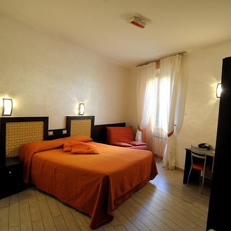 Rental In Rome 2000 Eksteriør bilde