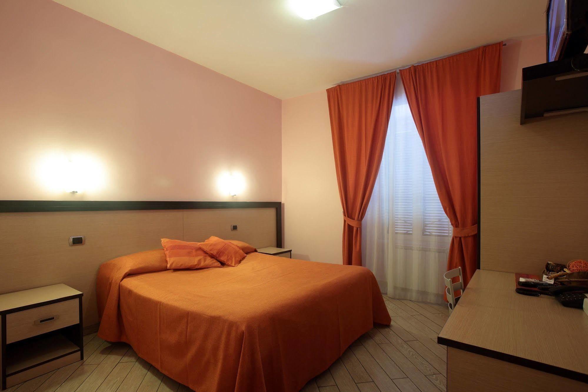 Rental In Rome 2000 Eksteriør bilde